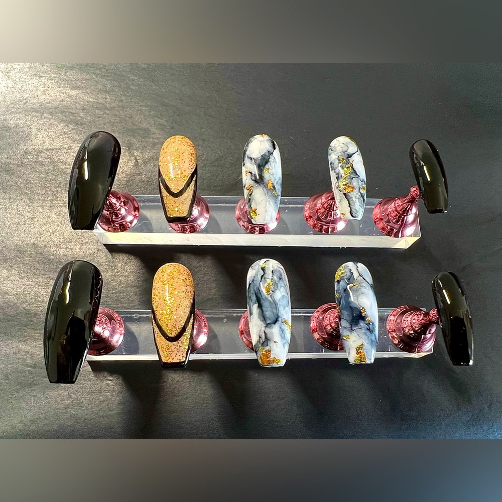 Hand painted press-on nail set, size medium.